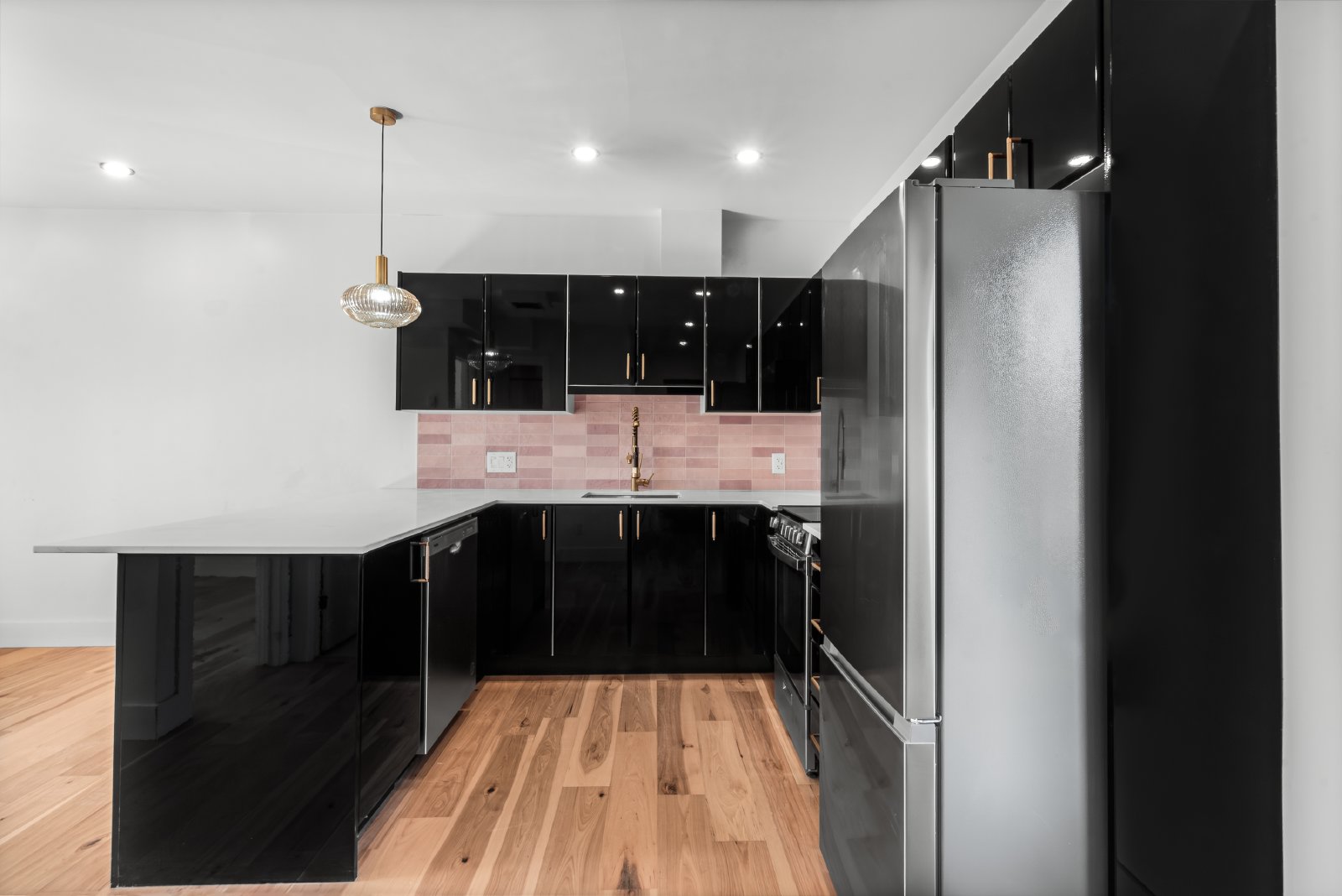 476 Rue Wilbrod Street - 204 property image