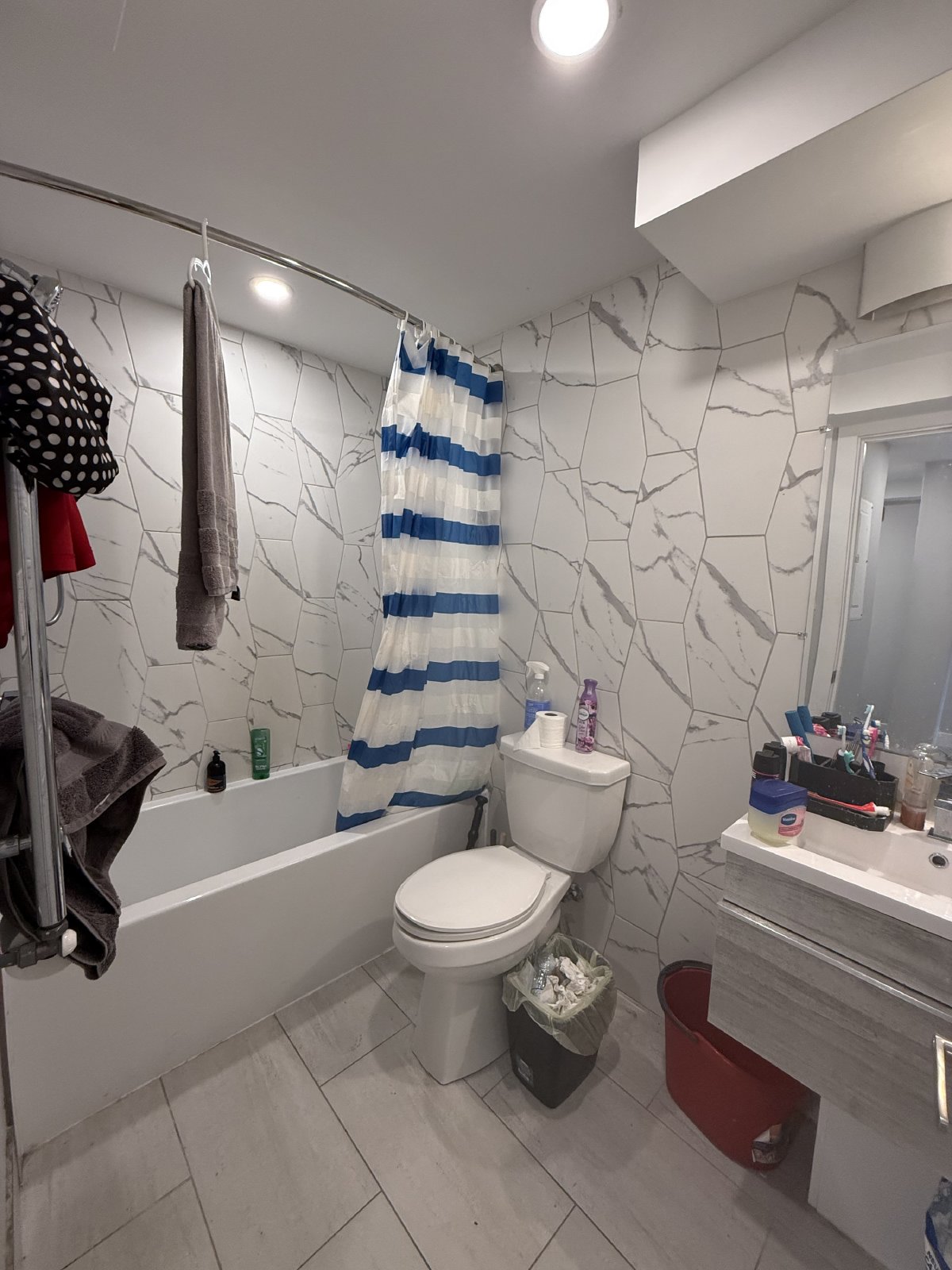 238 Carruthers Avenue - 101 property image