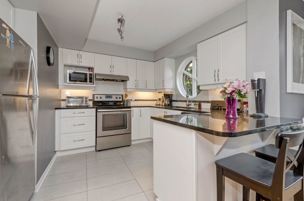 595 Somerset Street West - 201 property image