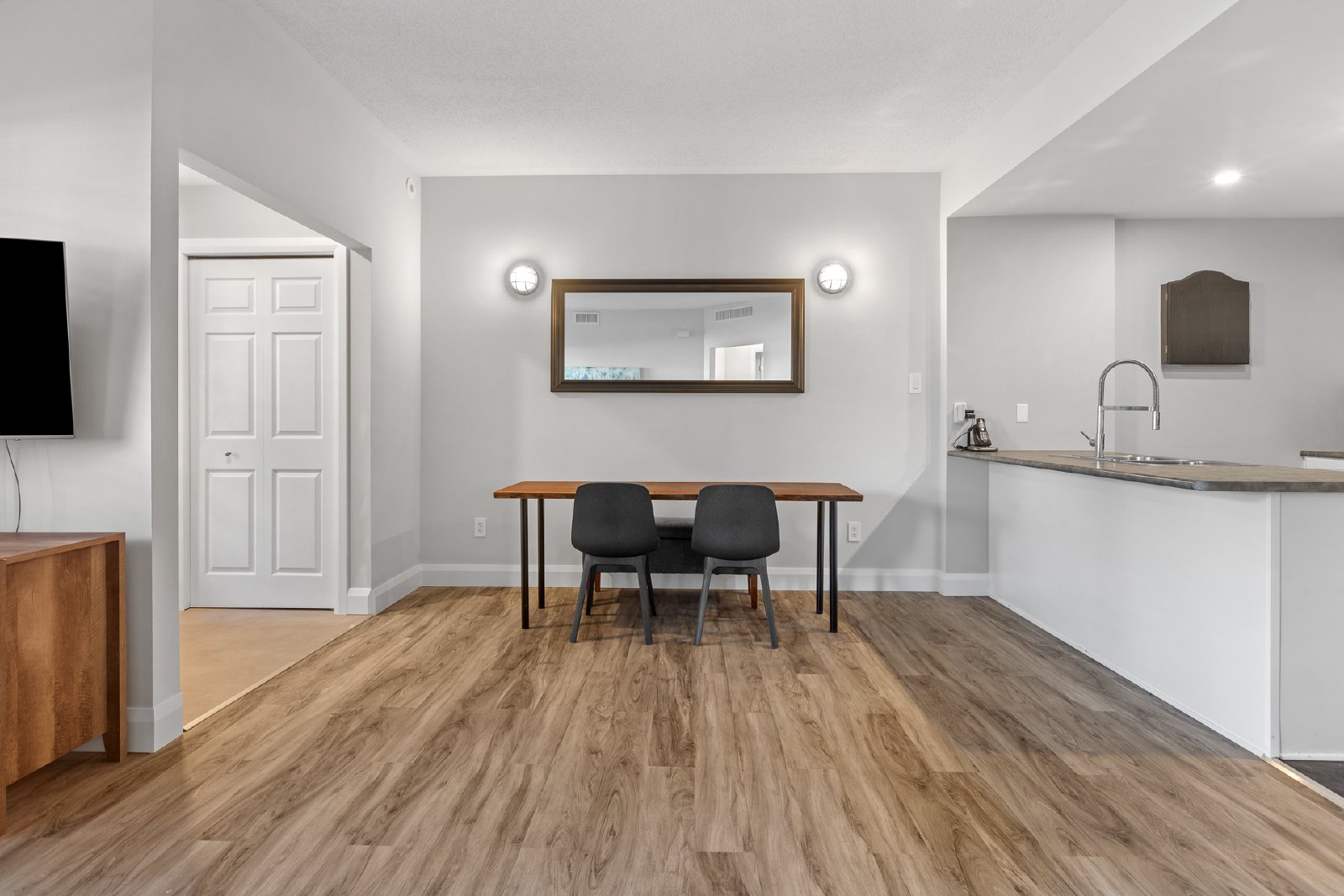 163A Crestway Drive - A property image