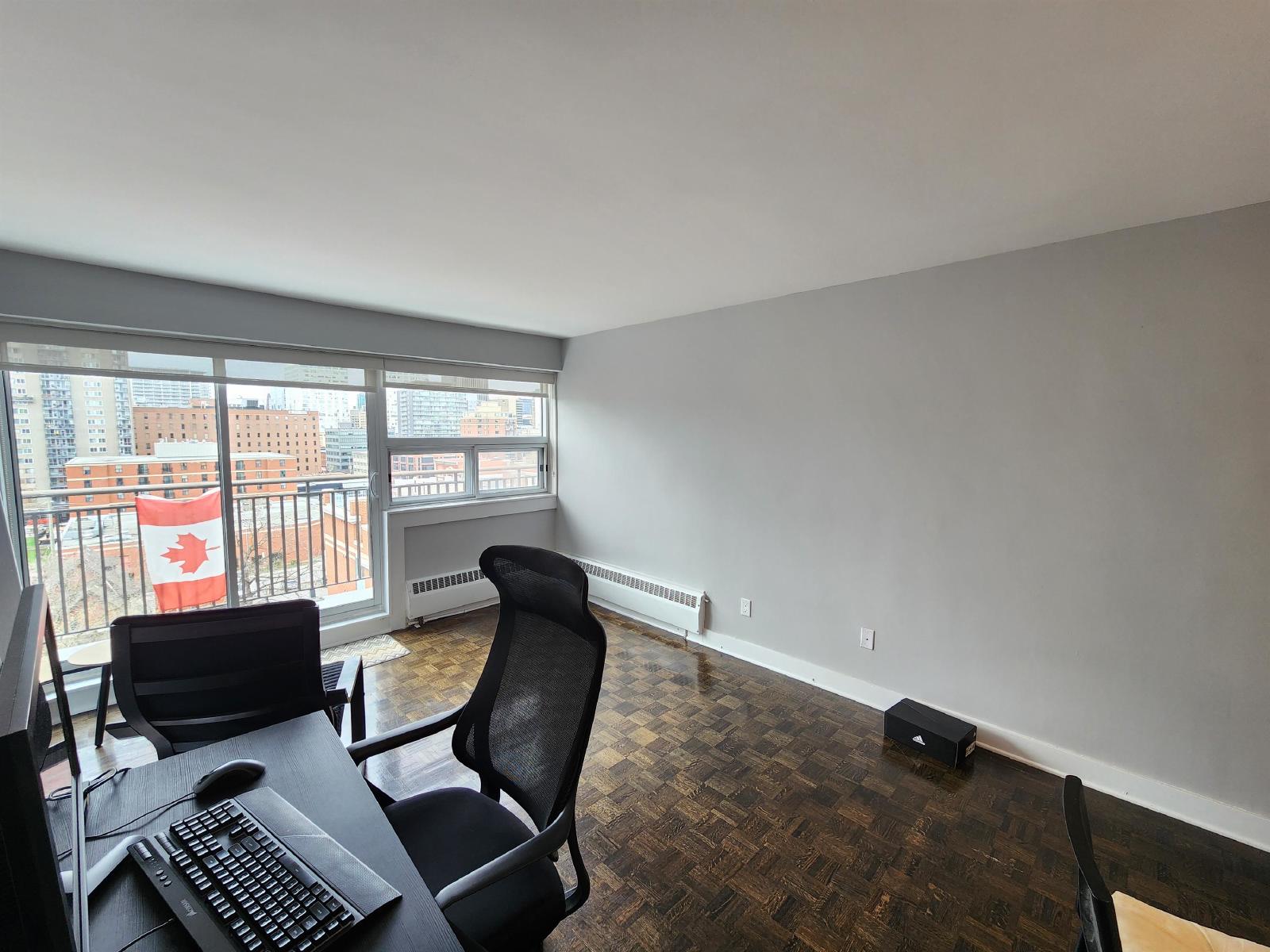 420 Gilmour Street - 705 property image