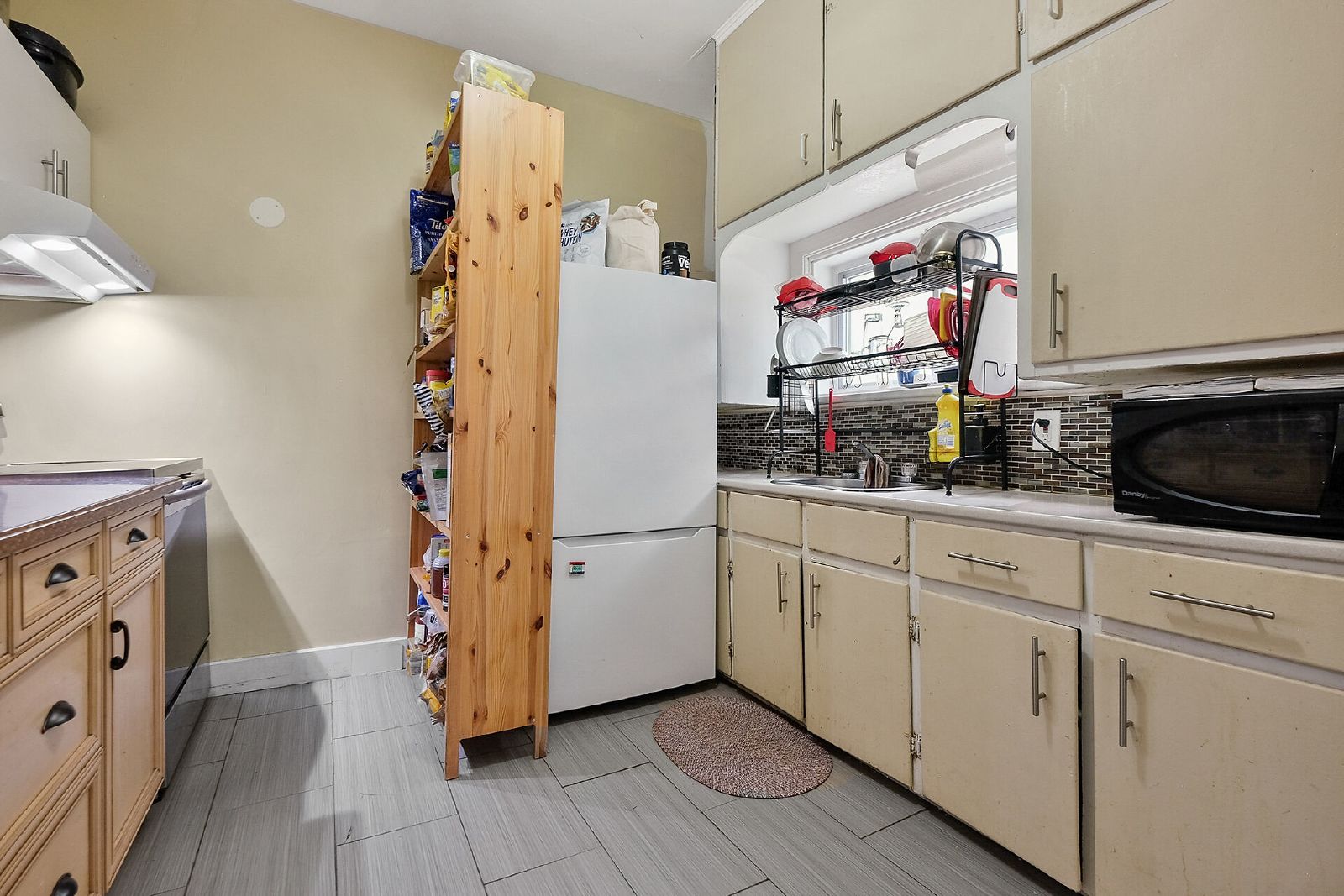 481 Besserer Street - 1 property image