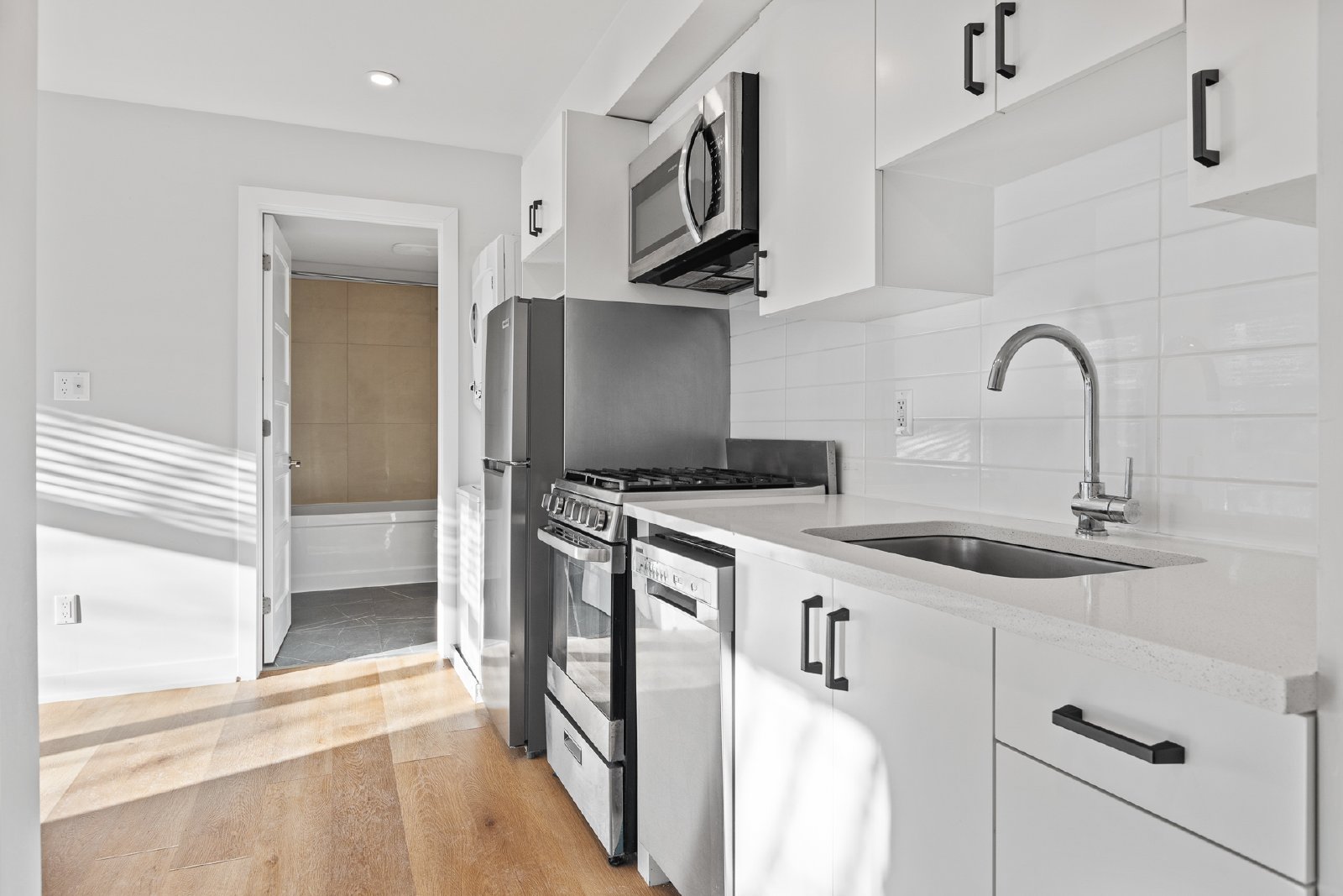 689 Churchill Avenue North - 201 property image