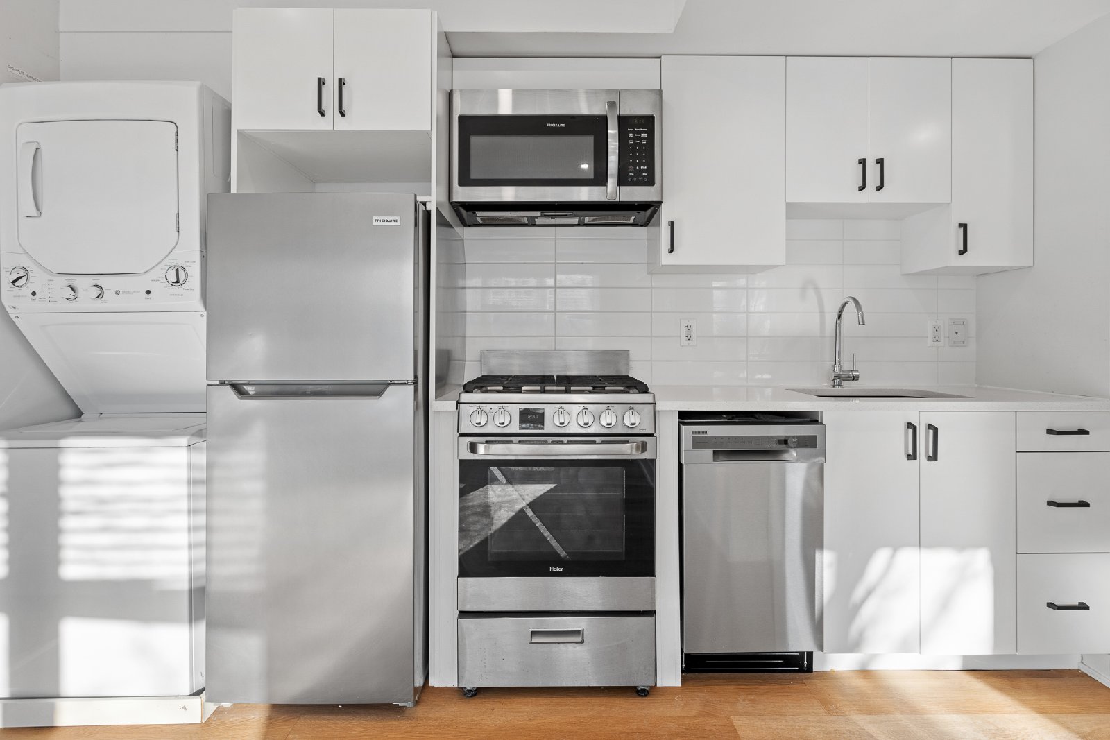 689 Churchill Avenue North - 201 property image