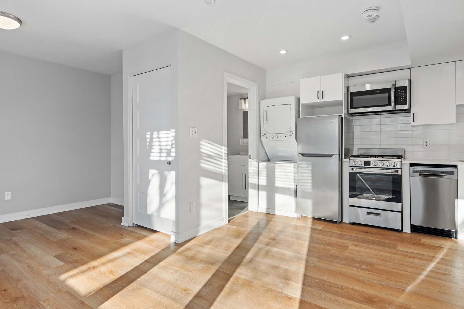 689 Churchill Avenue North - 201 property image