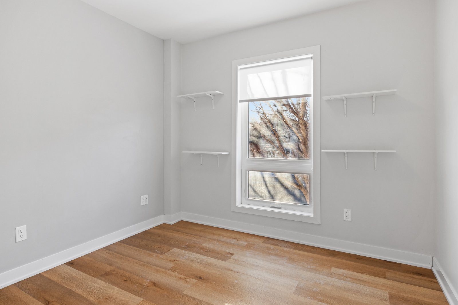 689 Churchill Avenue North - 201 property image