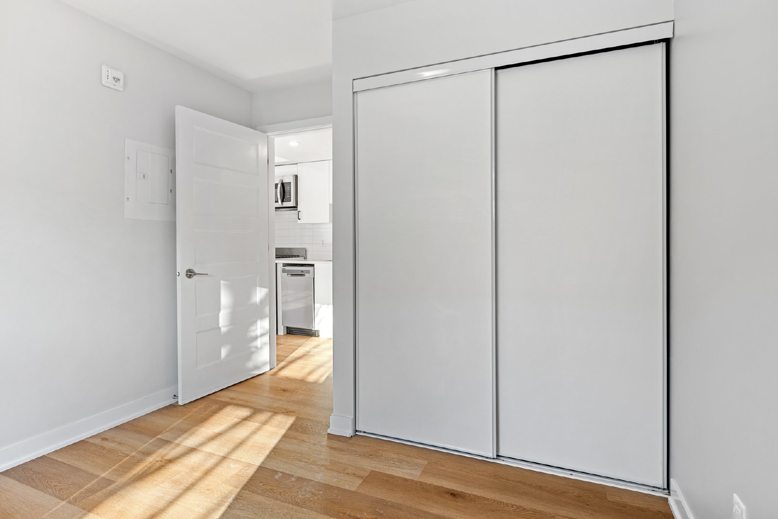 689 Churchill Avenue North - 201 property image