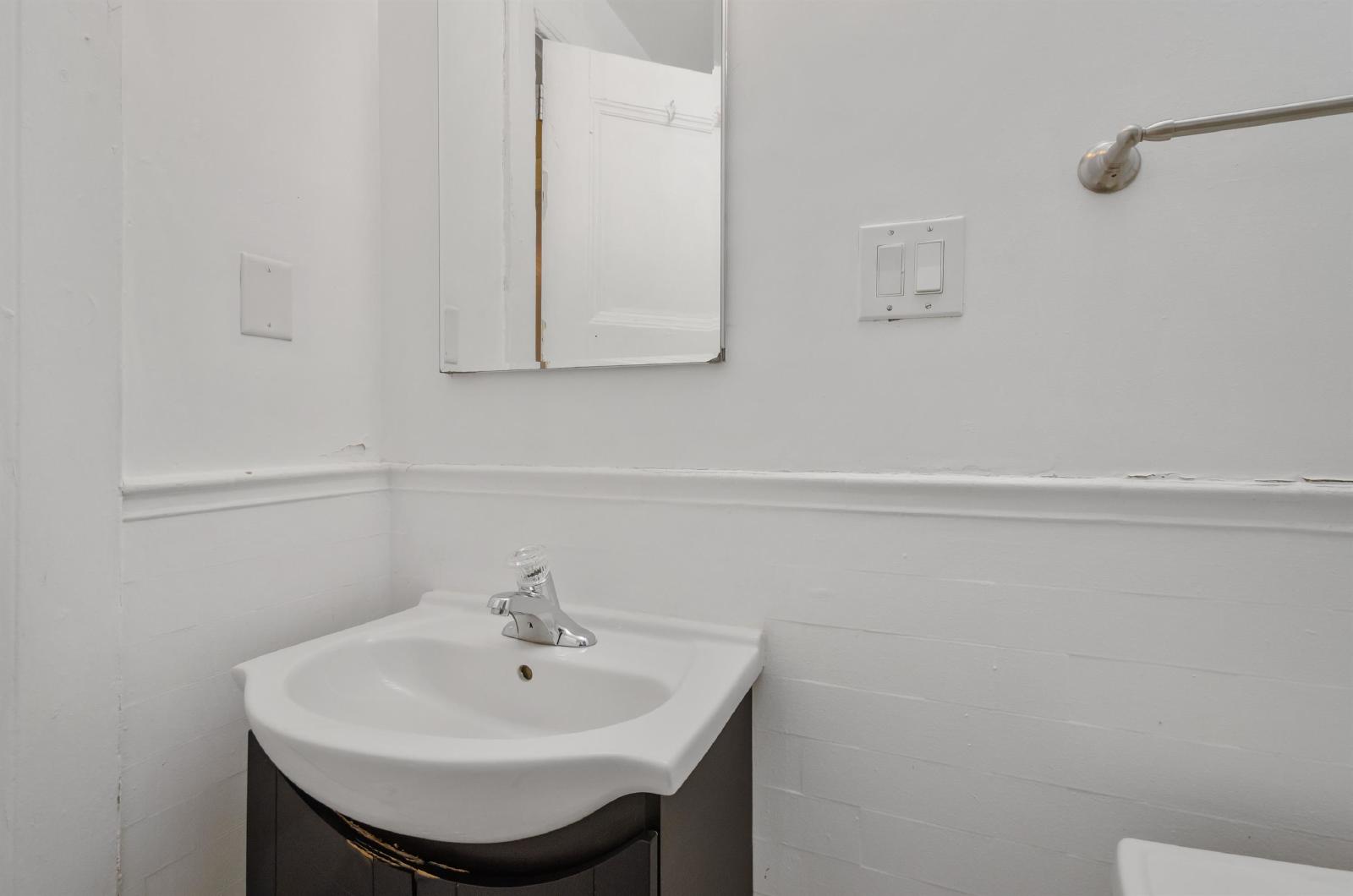 165 Laurier Avenue - 2 property image