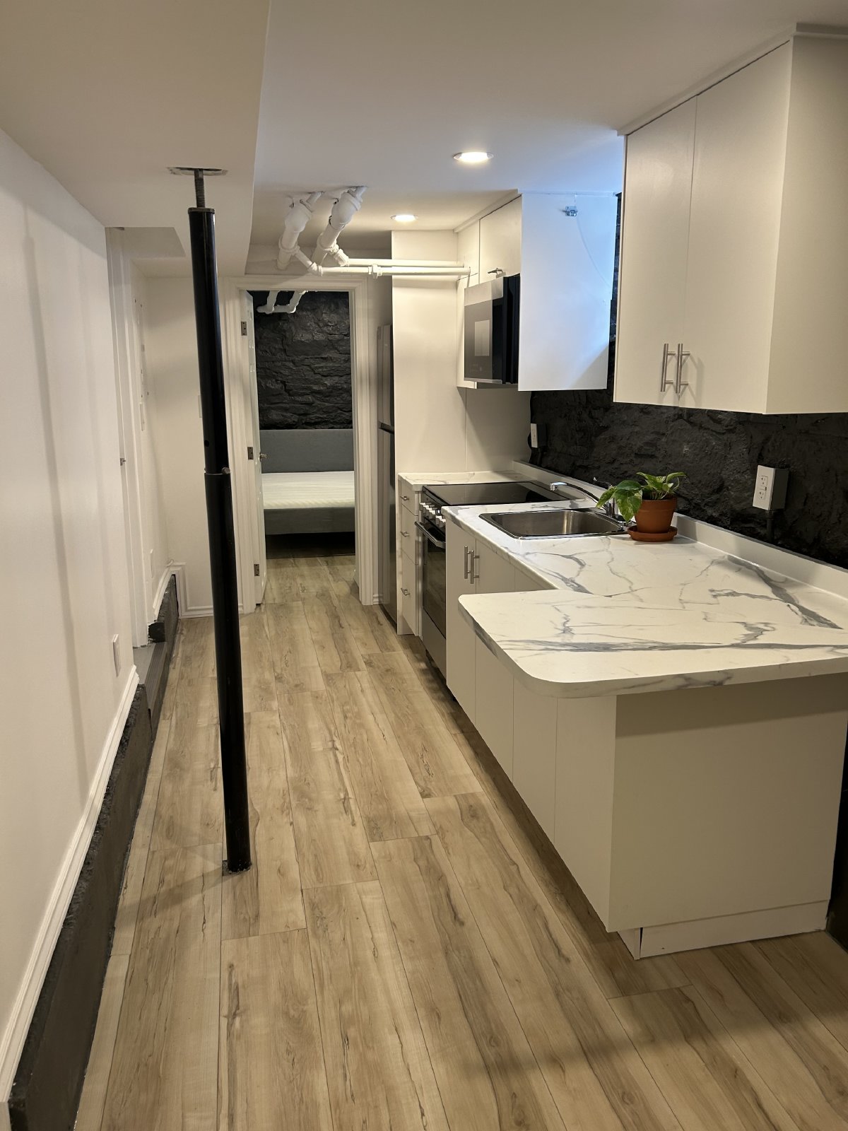 196 James - Unit 9 property image