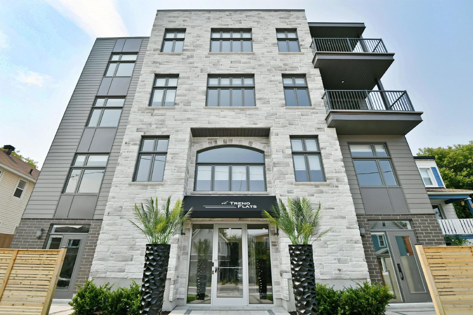 16 Champagne Avenue South - 305 property image