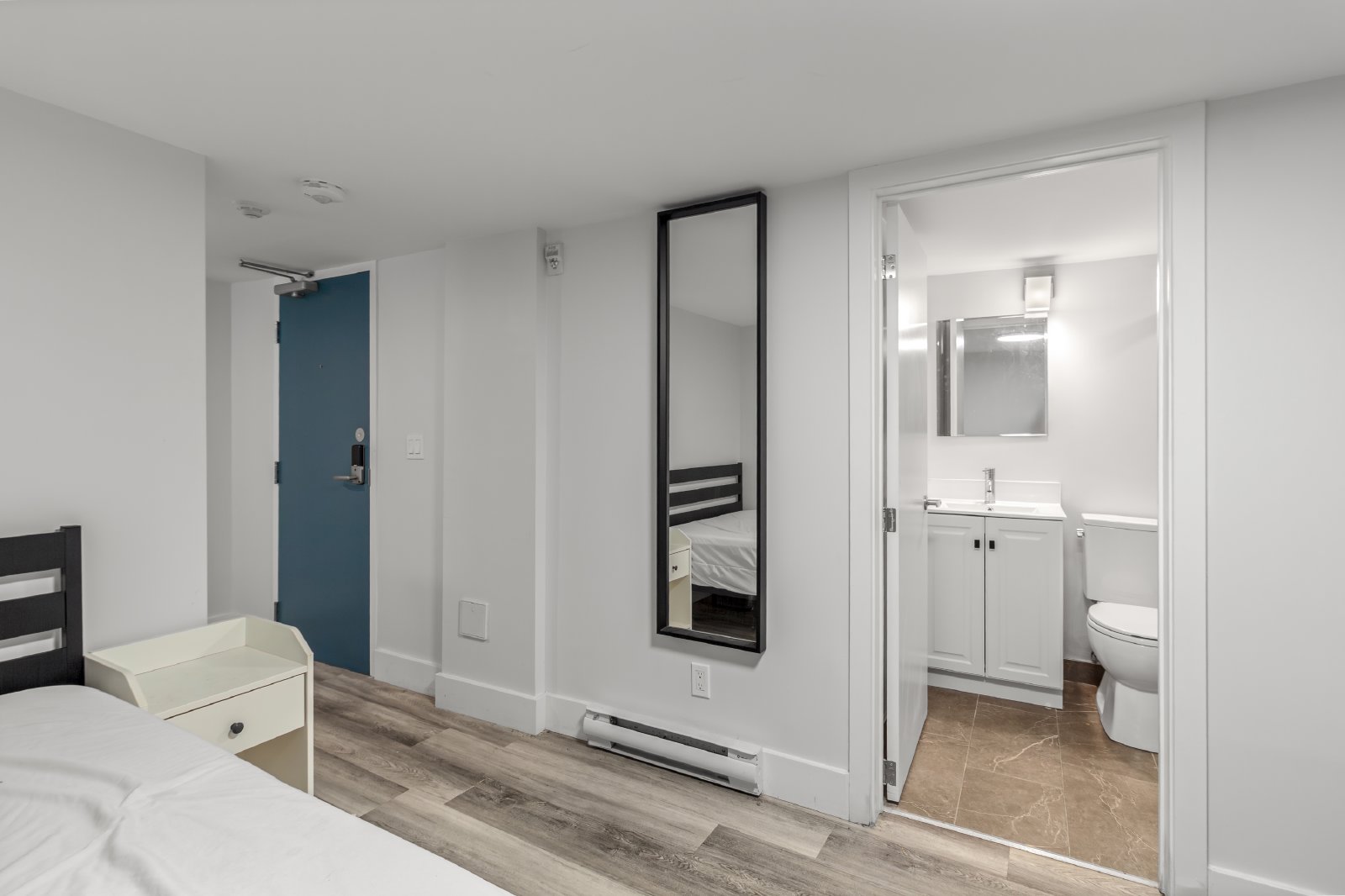 255 Somerset Street East - 1 property image