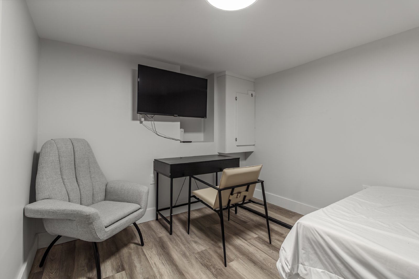 255 Somerset Street East - 1 property image