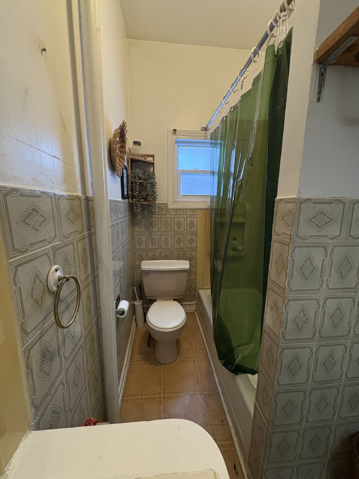 253 Bronson Avenue - 102 property image