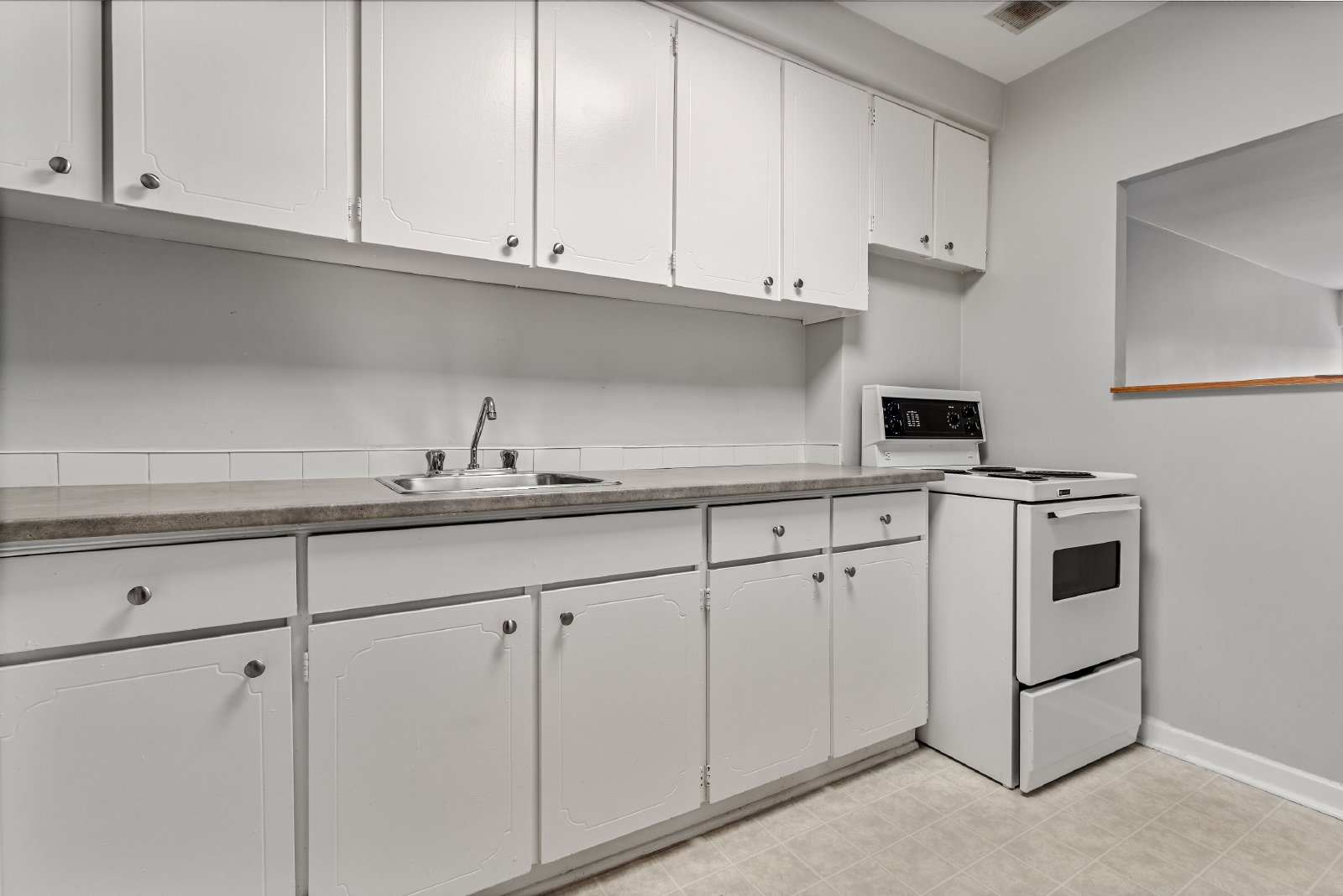 420 Gilmour Street - 101 property image