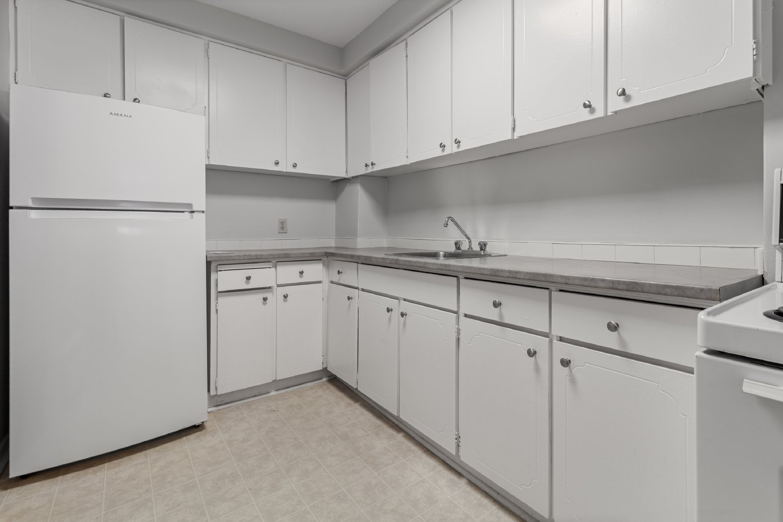 420 Gilmour Street - 101 property image