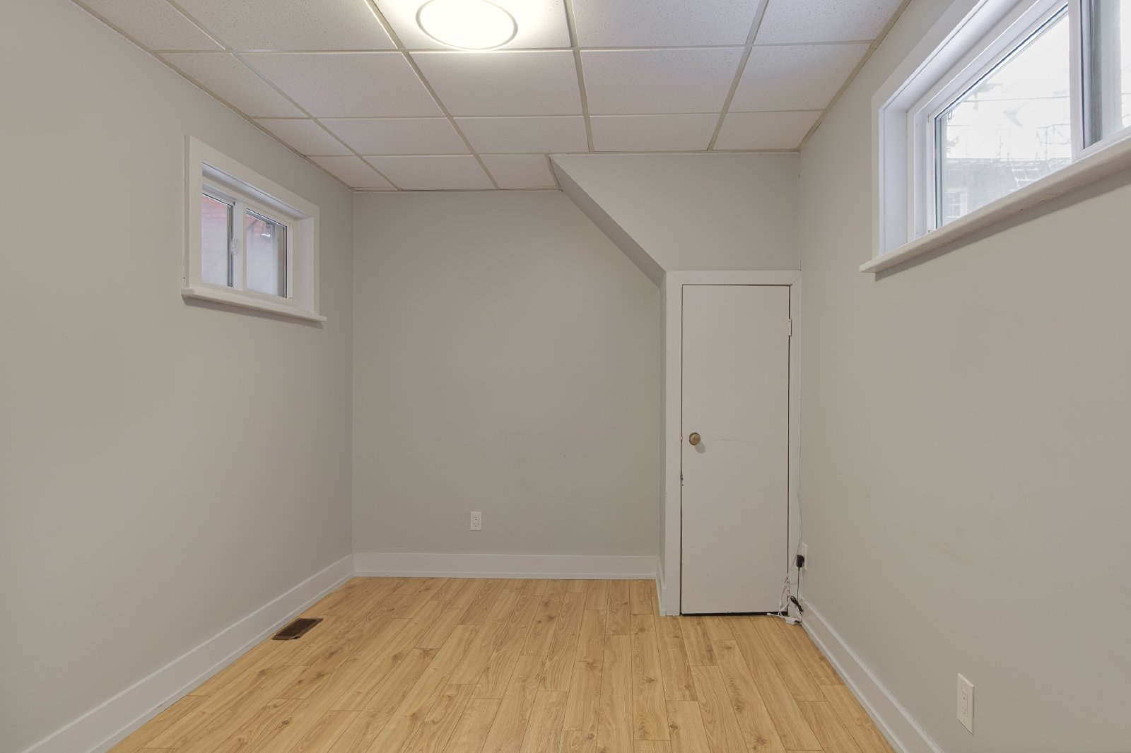 72 Fifth Avenue - 1 property image