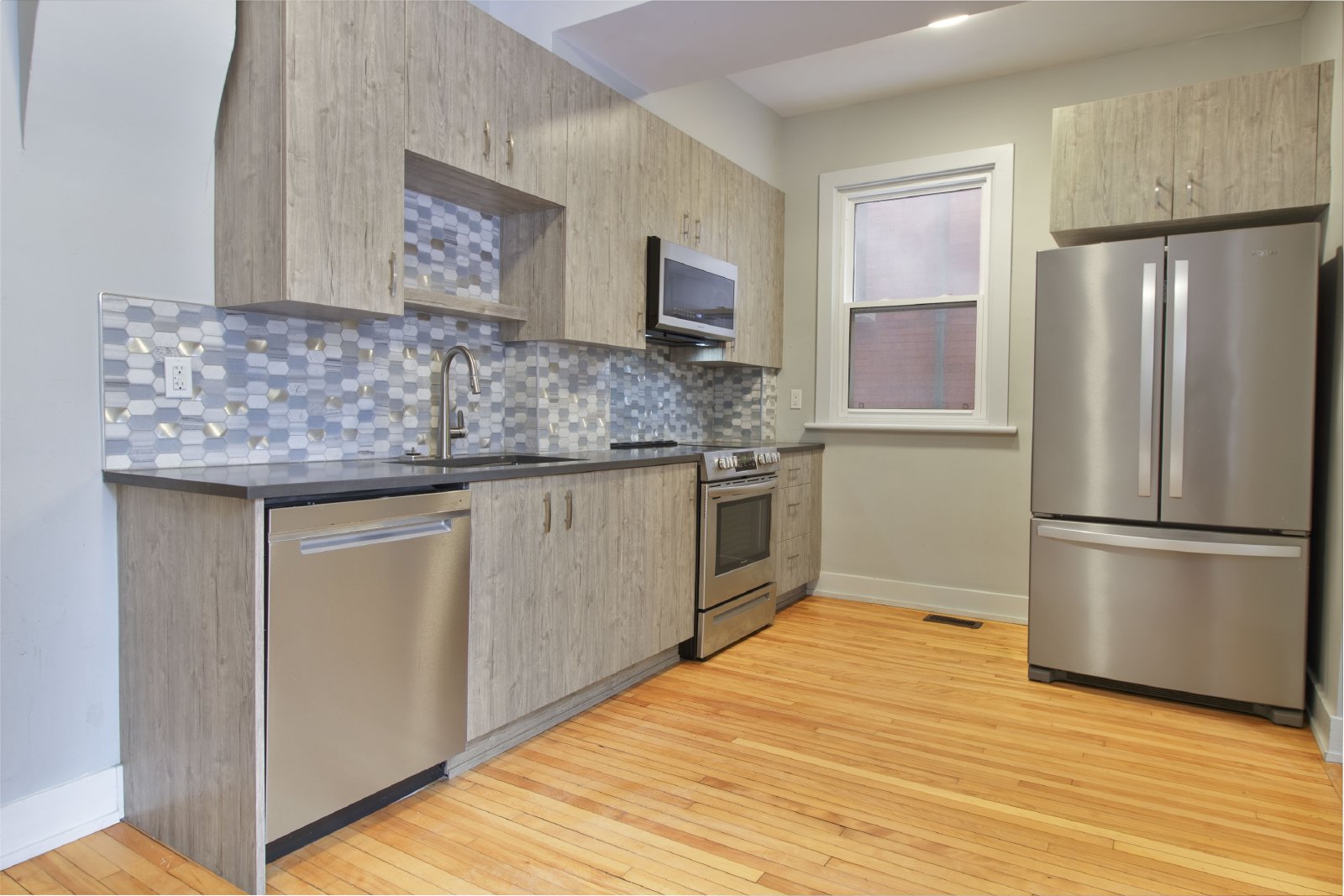 72 Fifth Avenue - 1 property image