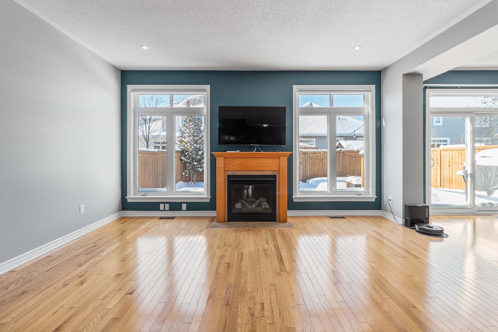 516 Carina Crescent - 1 property image