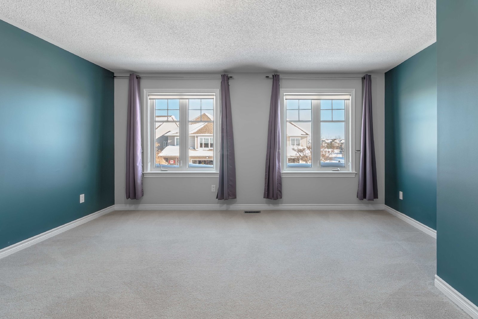 516 Carina Crescent - 1 property image