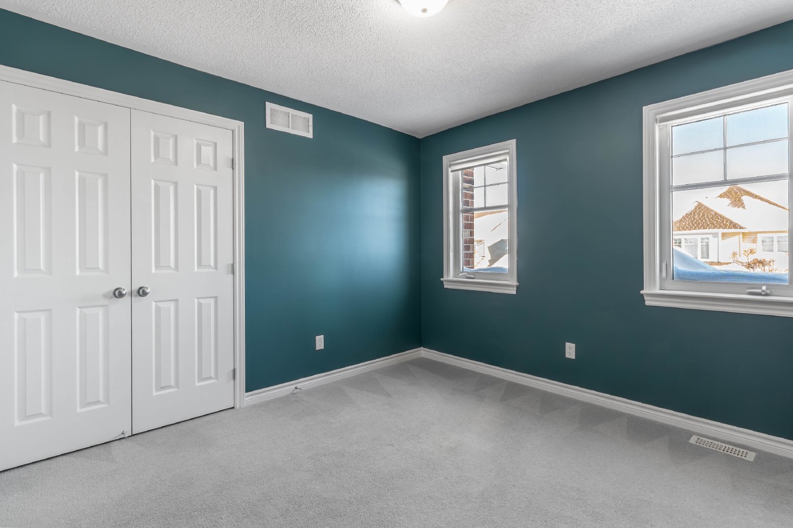 516 Carina Crescent - 1 property image