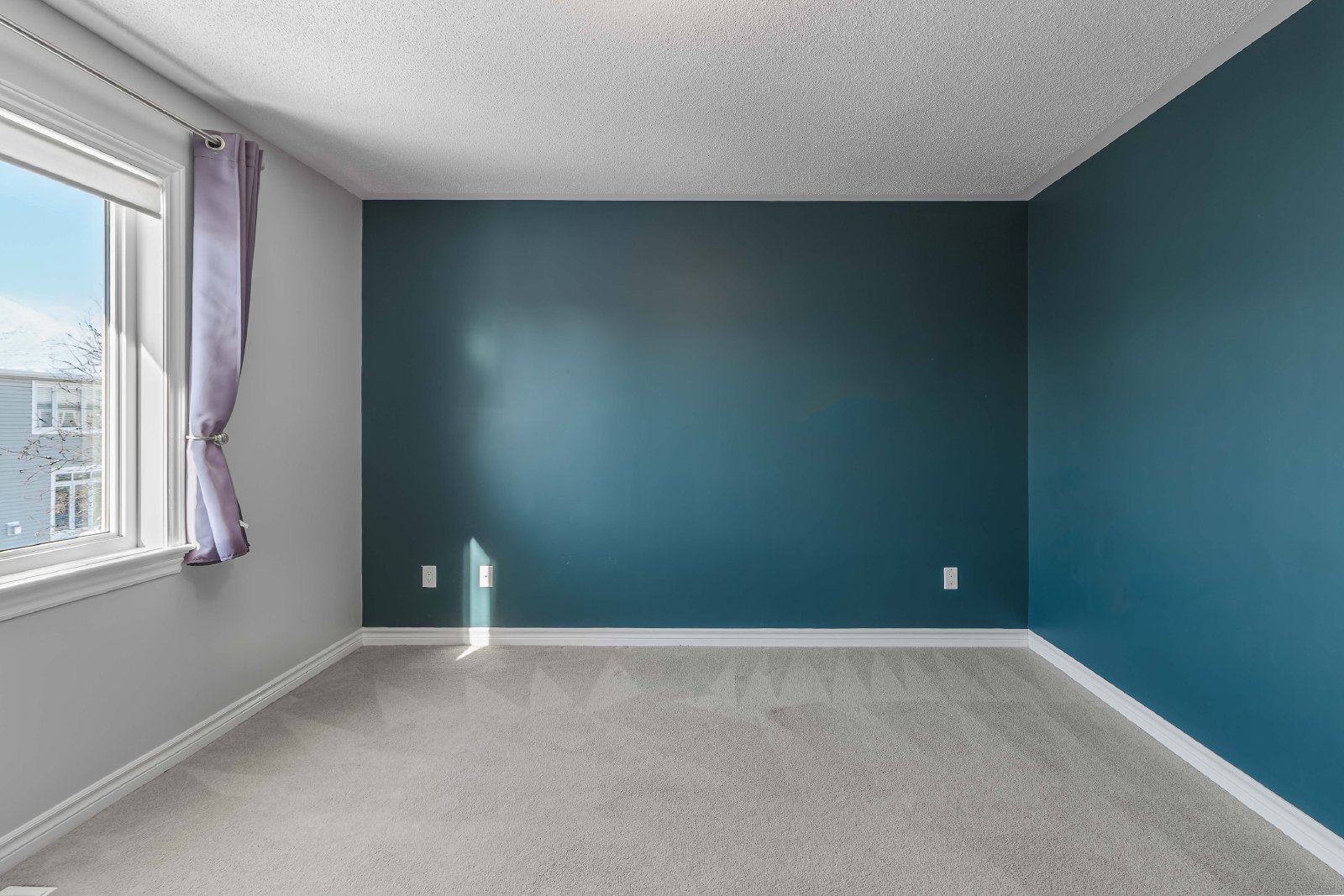 516 Carina Crescent - 1 property image