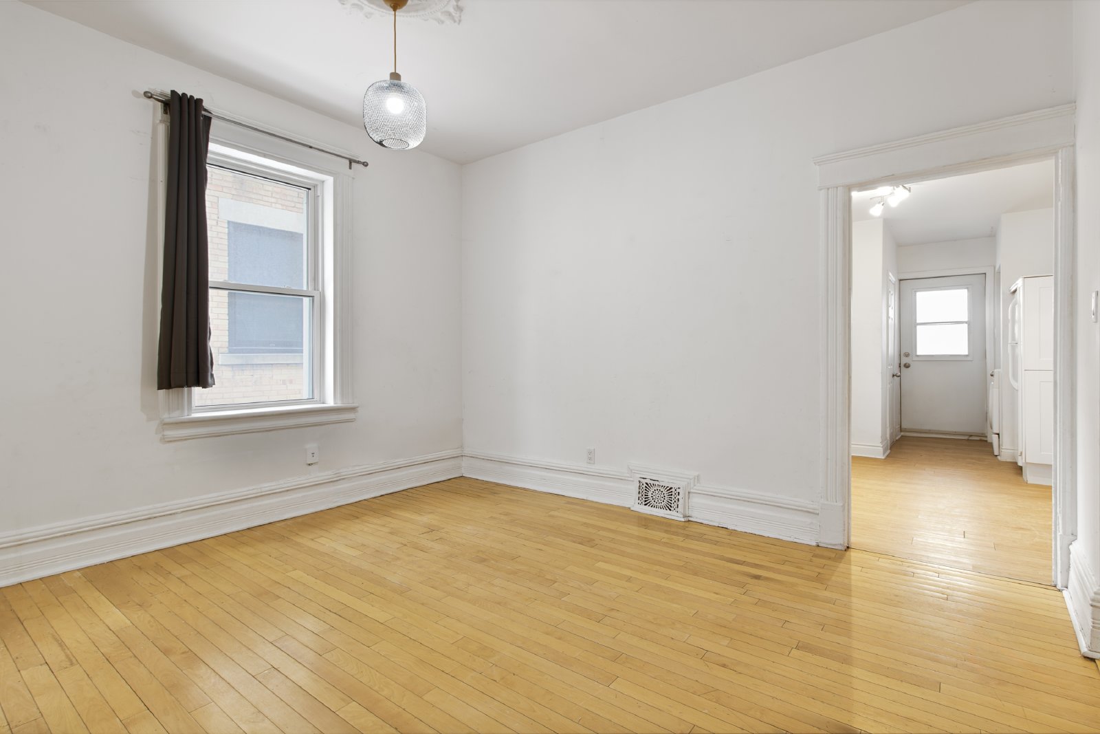 583 Mcleod - Unit 1 property image