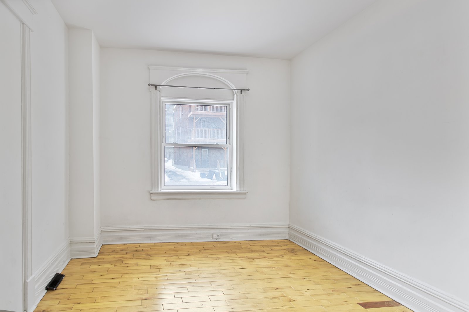 583 Mcleod - Unit 1 property image