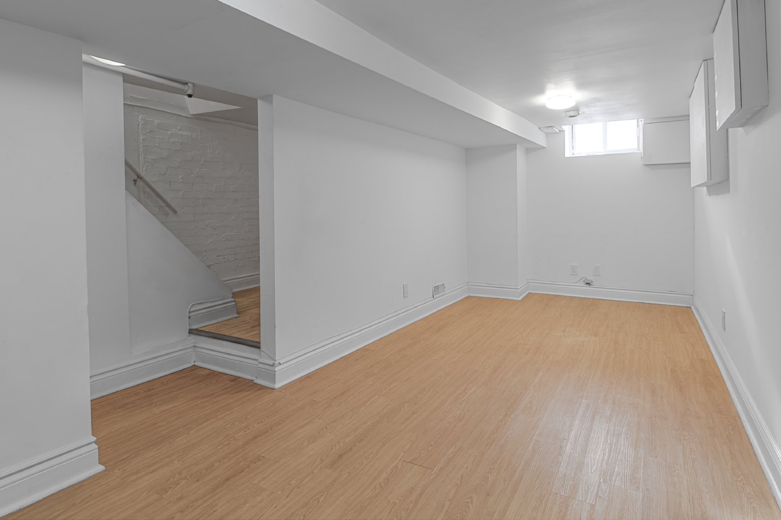 583 Mcleod - Unit 1 property image