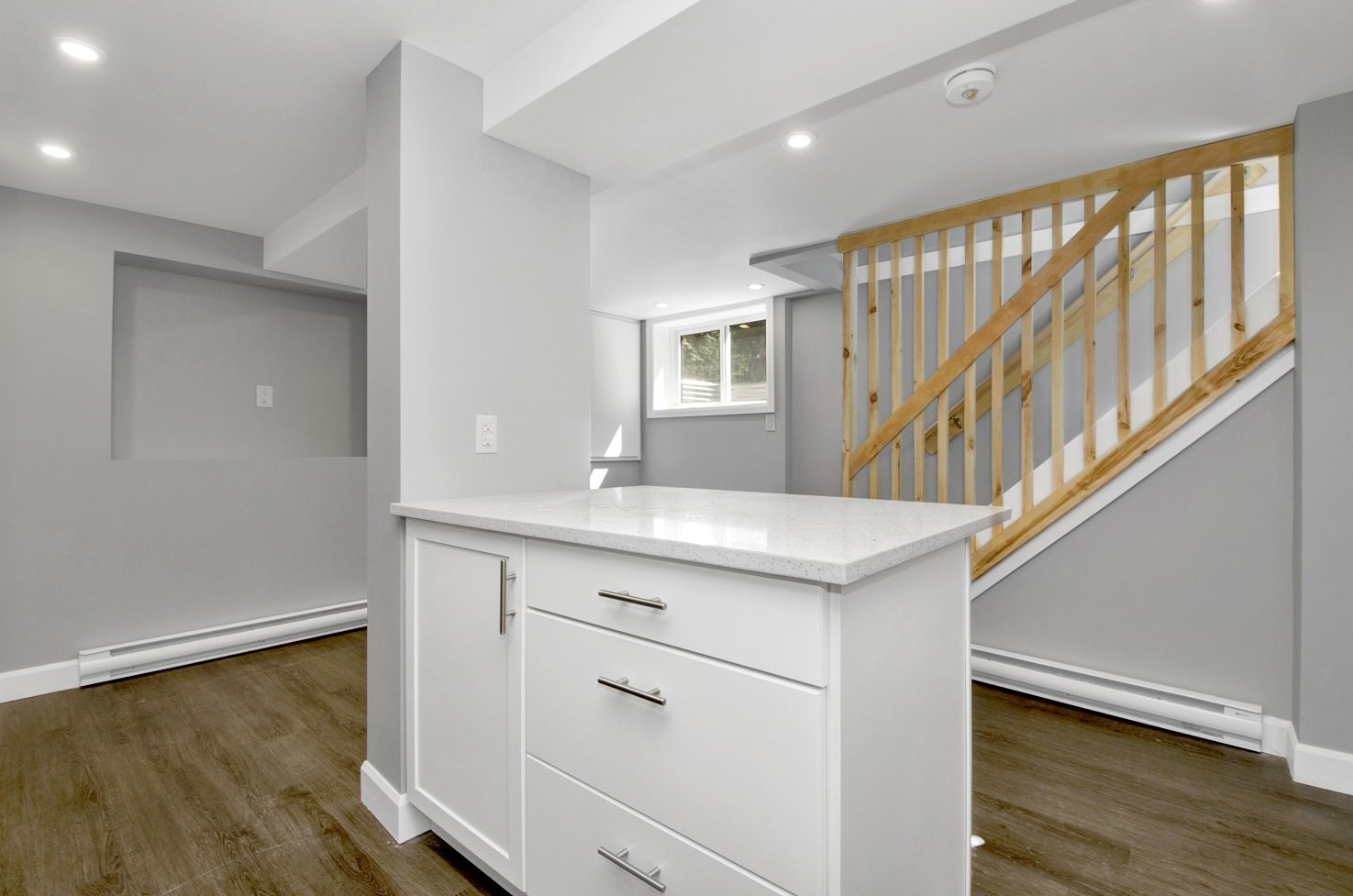 868 Maplewood Avenue - 2 property image