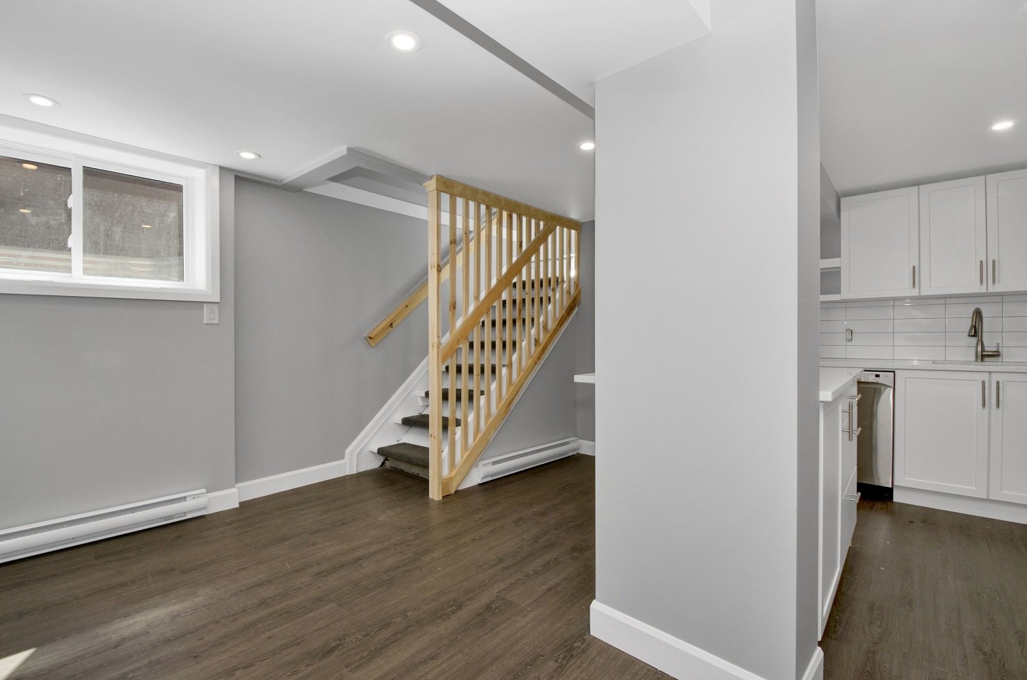 868 Maplewood Avenue - 2 property image
