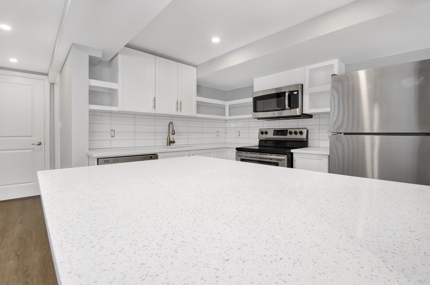 868 Maplewood Avenue - 2 property image