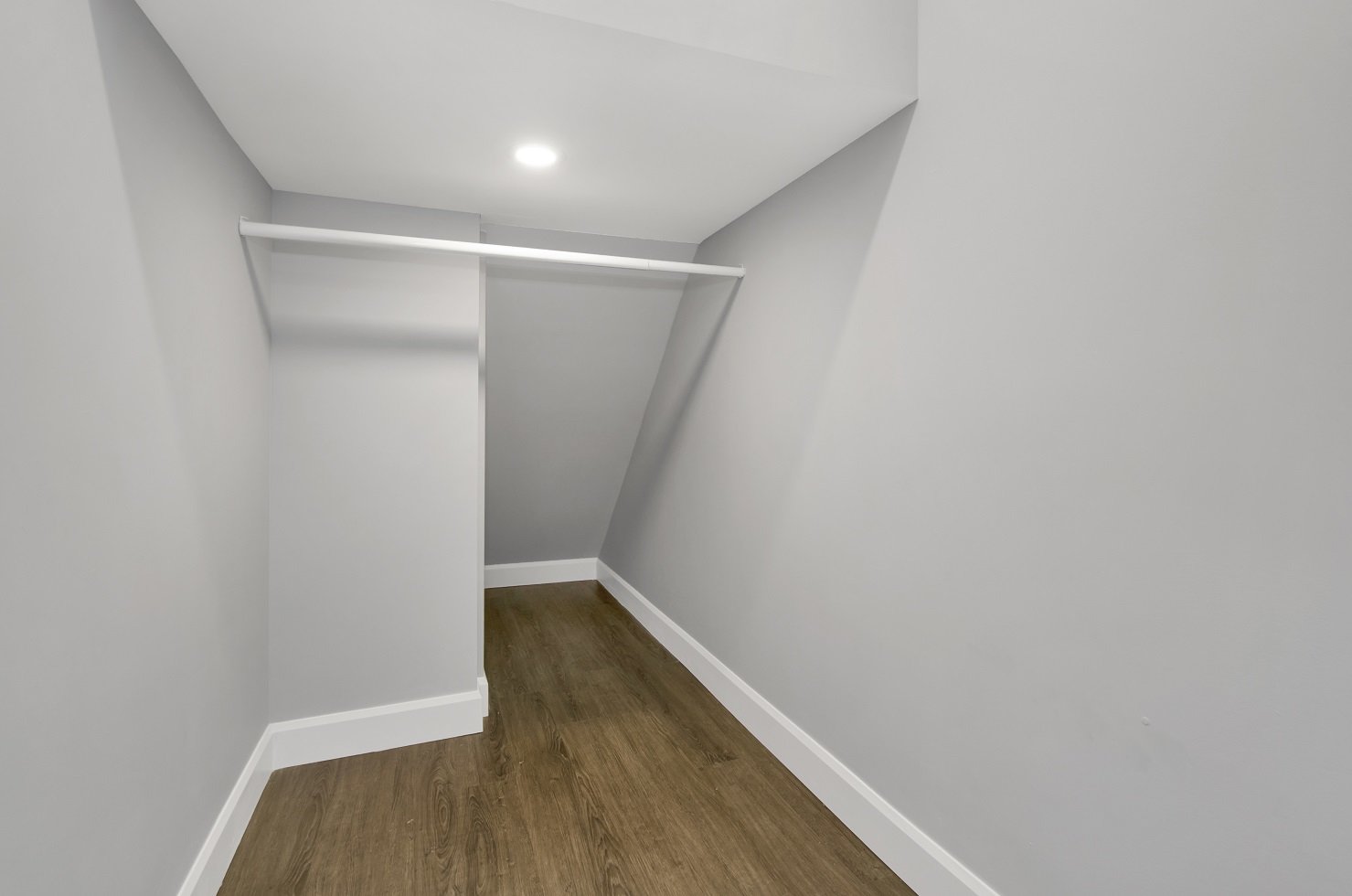 868 Maplewood Avenue - 2 property image