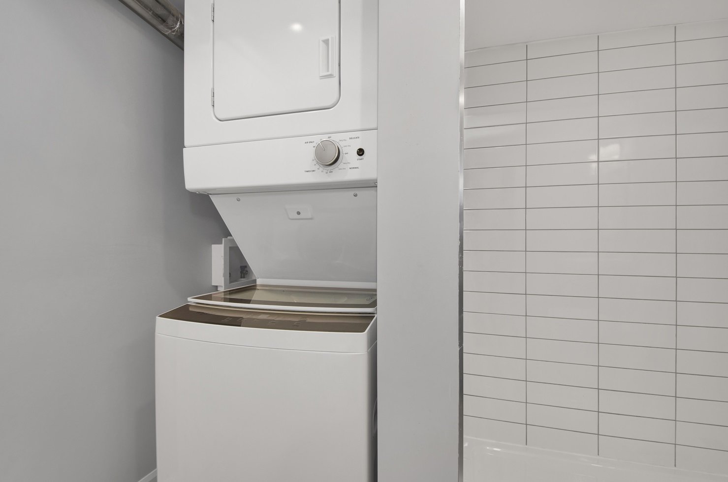 868 Maplewood Avenue - 2 property image