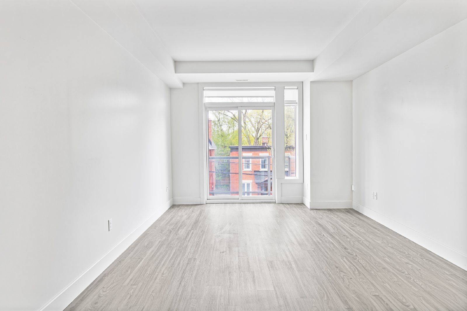 337 Sunnyside Avenue - 302 property image
