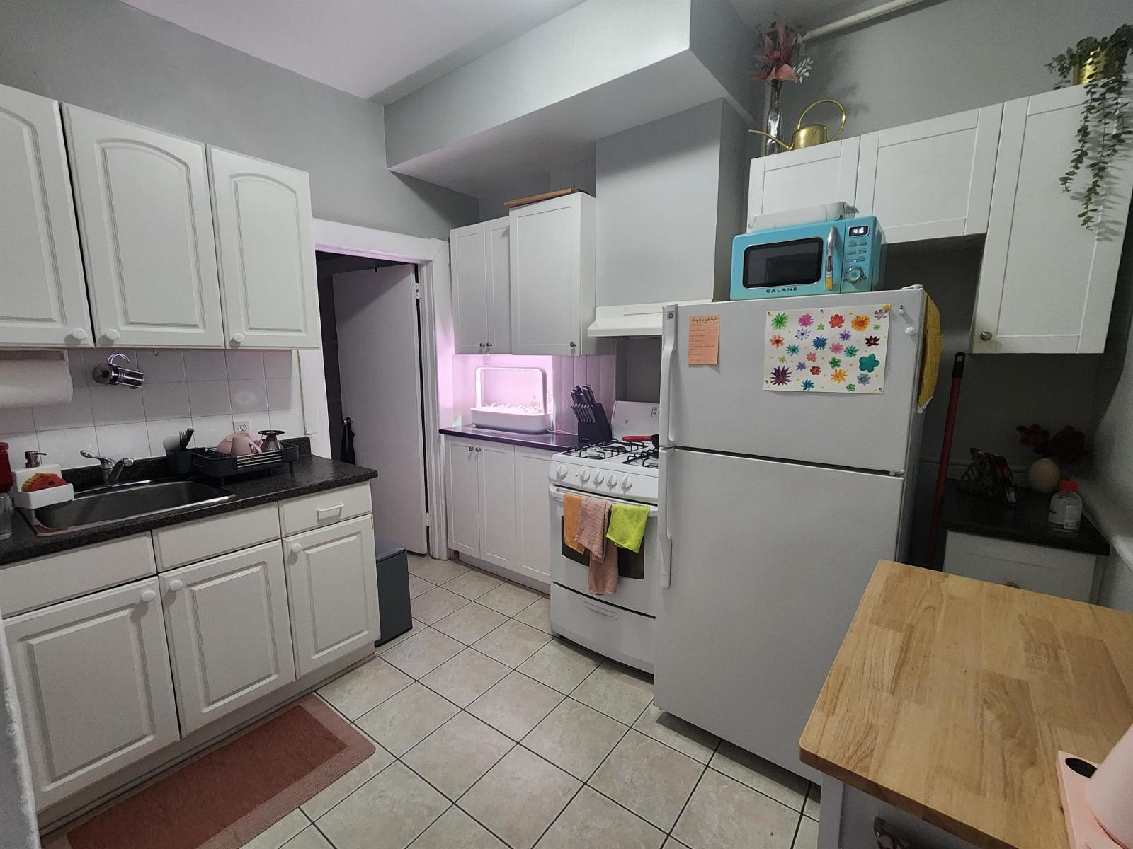379 Bronson Avenue - 2 property image
