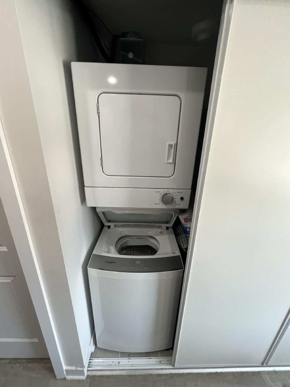 296 Rue Somerset Street East - 3 property image