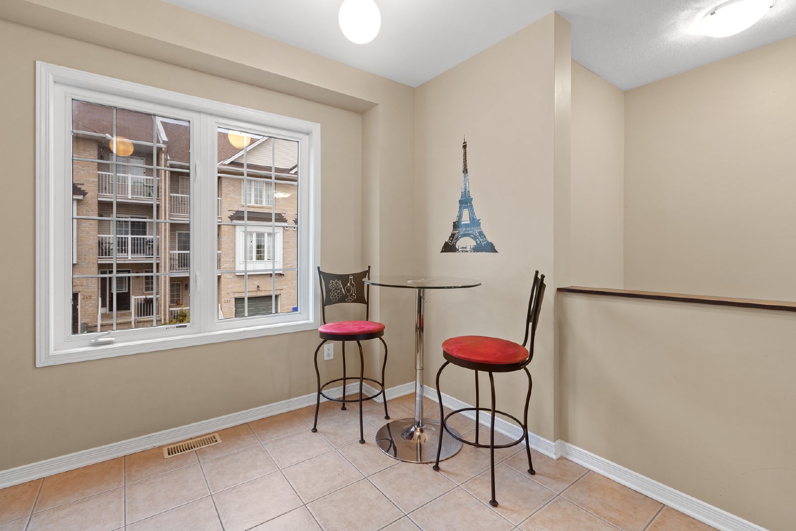 352 Gotham Private - 1 property image