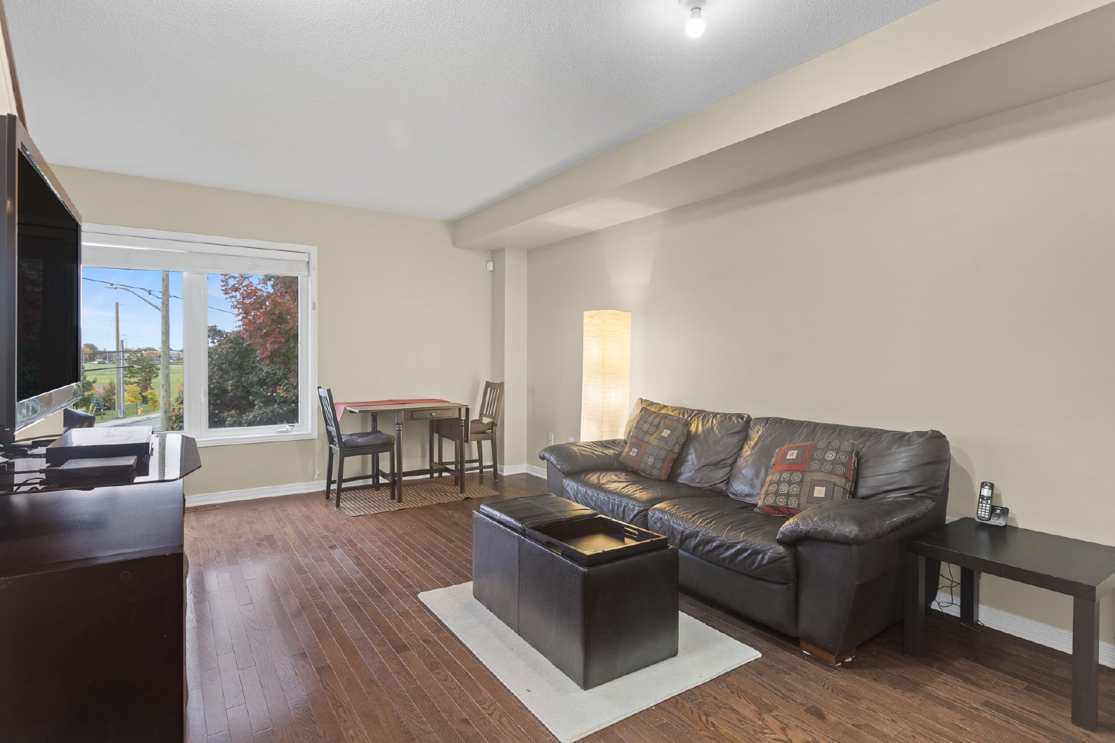 352 Gotham Private - 1 property image