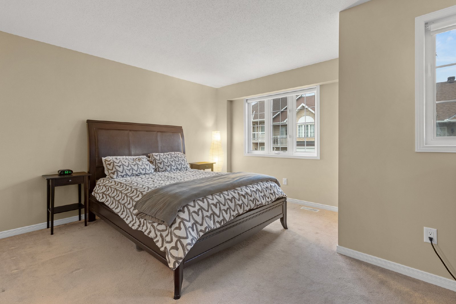352 Gotham Private - 1 property image