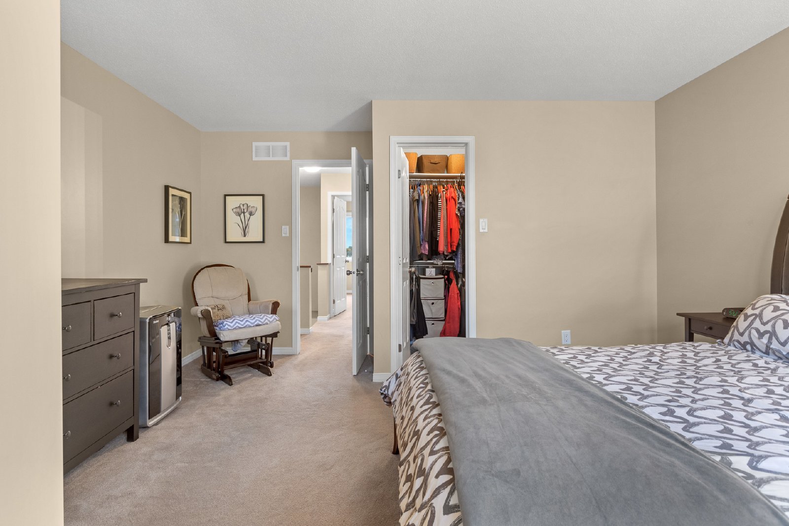 352 Gotham Private - 1 property image