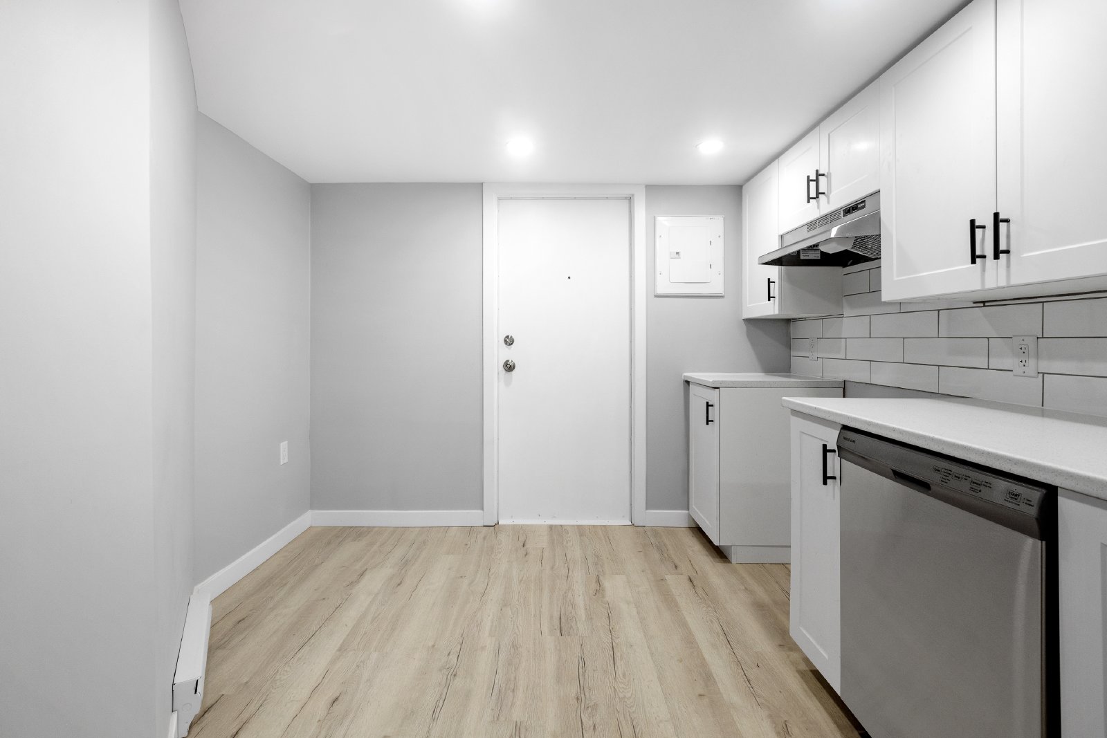 883 Somerset Street West - 7 property image