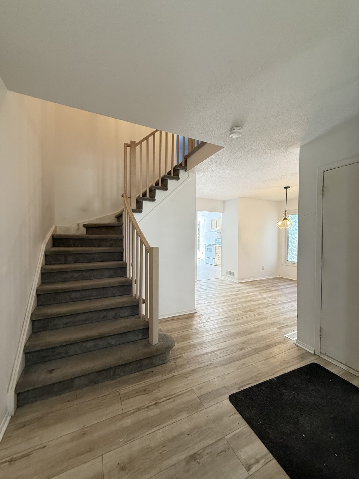 70 Inverary Drive - 1 property image