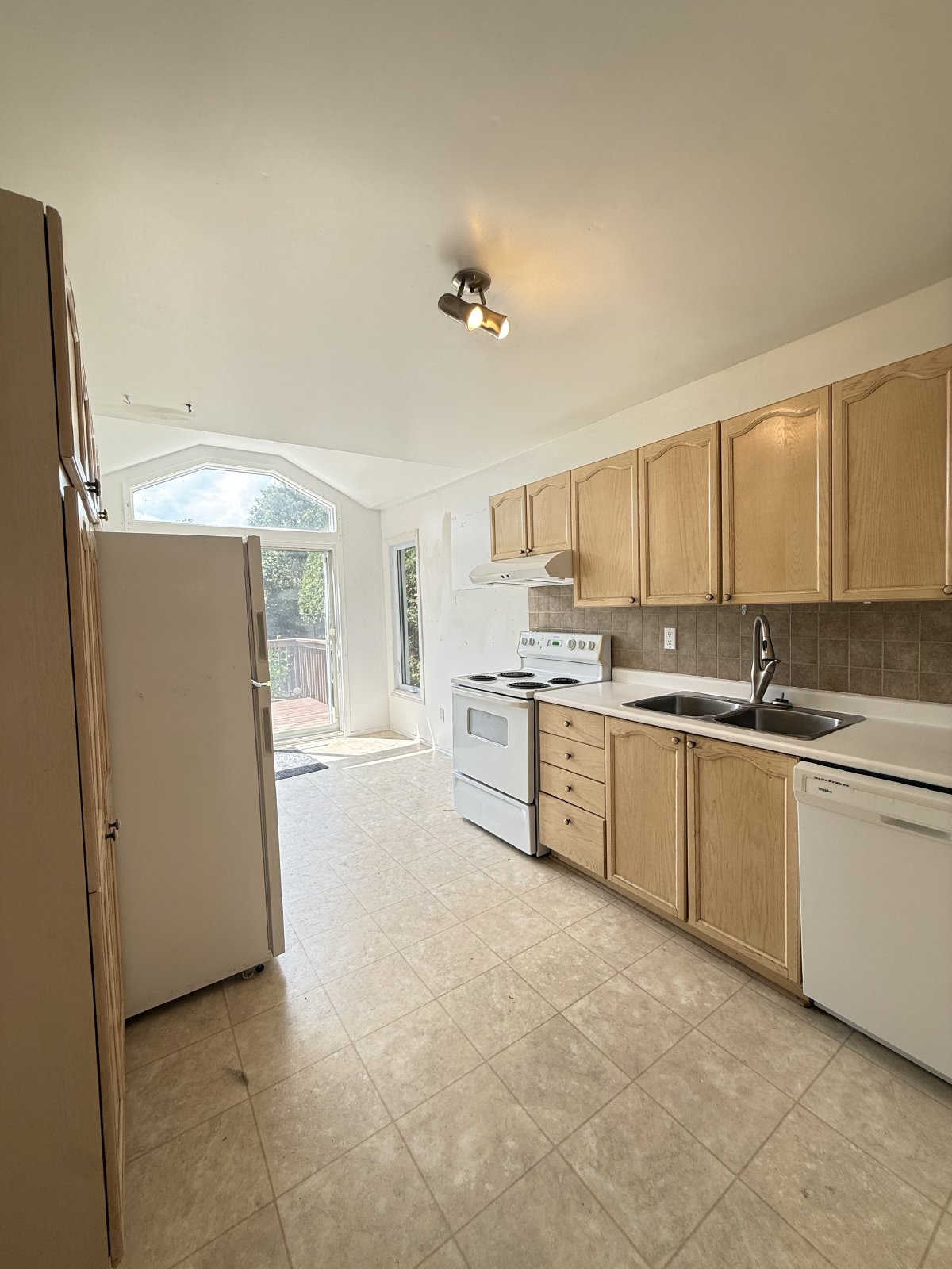 70 Inverary Drive - 1 property image