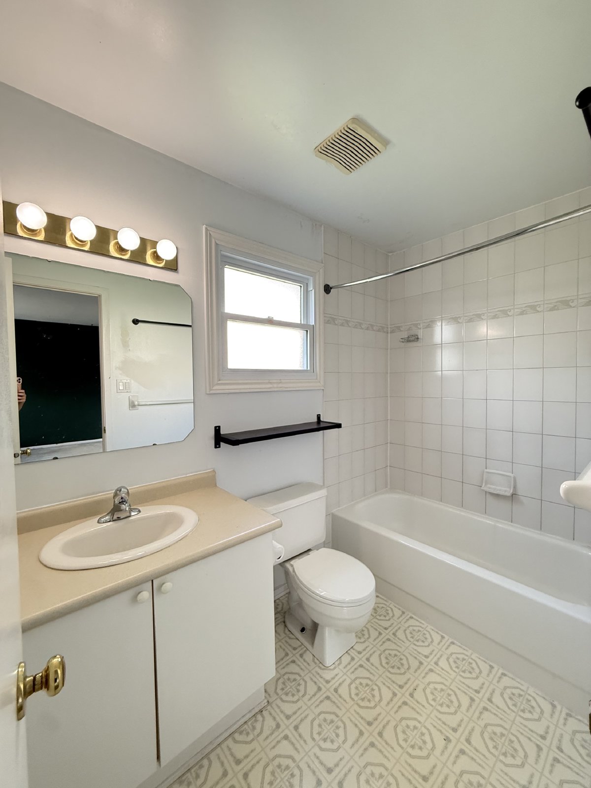 70 Inverary Drive - 1 property image