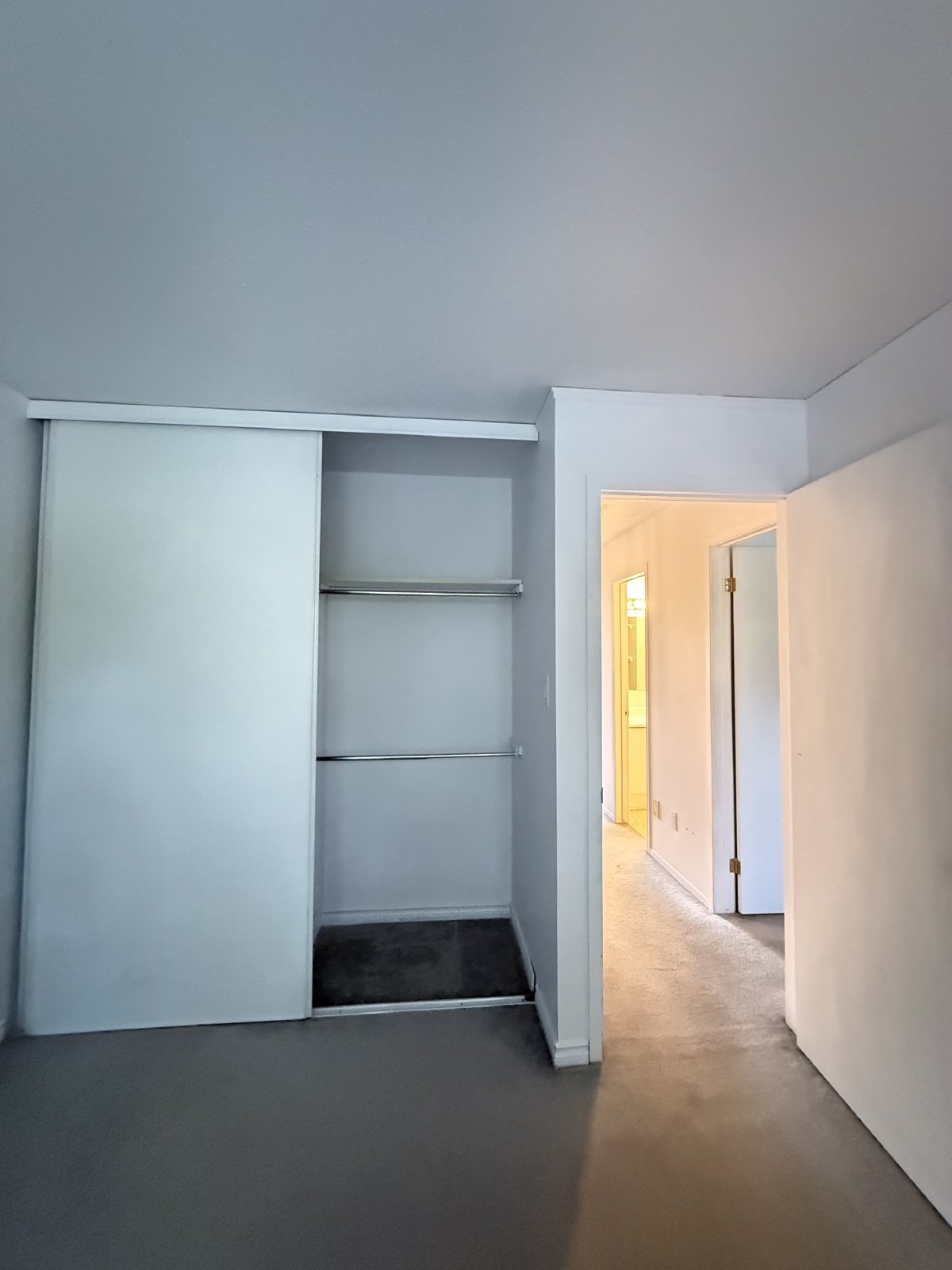 70 Inverary Drive - 1 property image