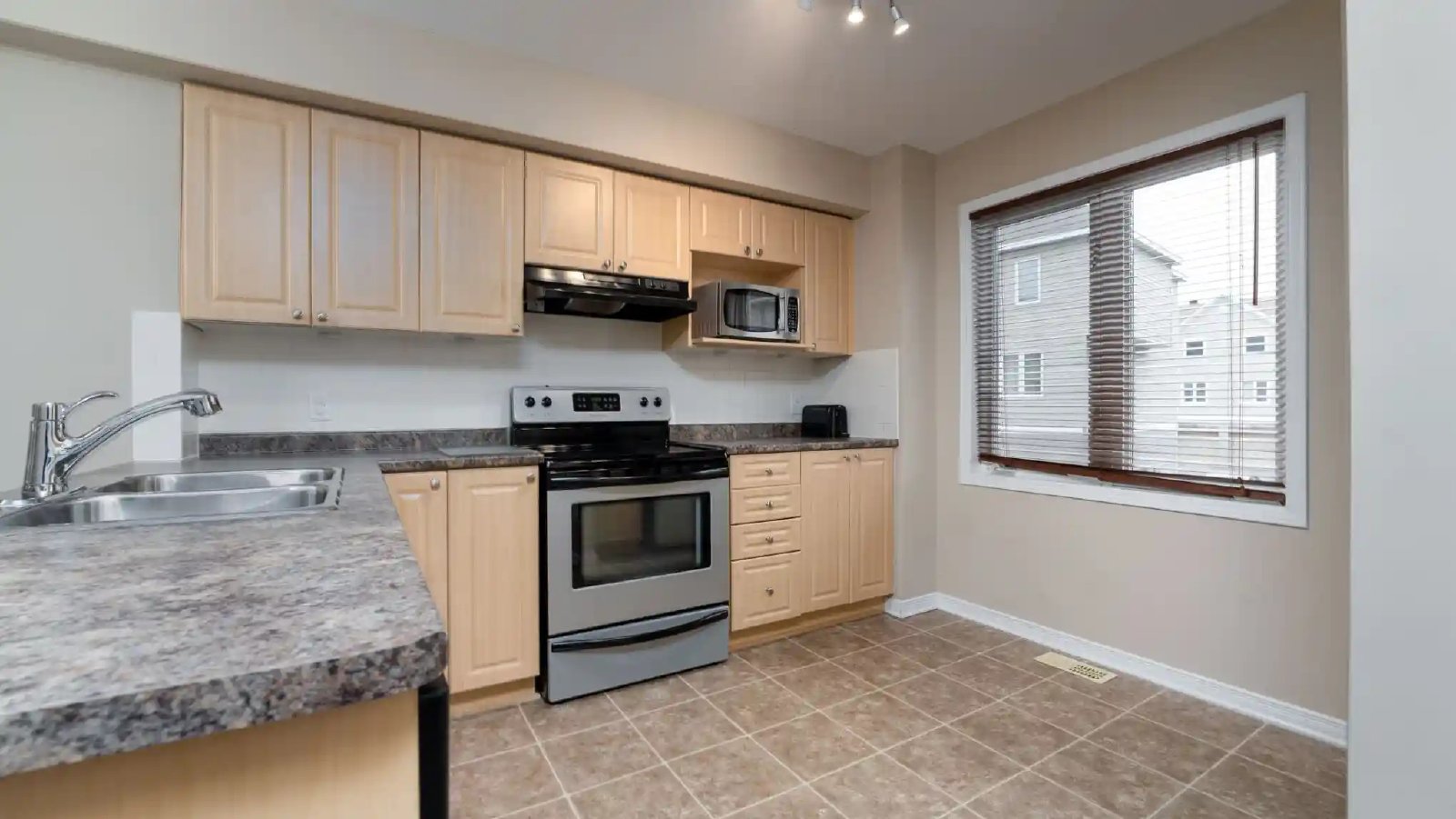 231 Kennevale Drive - 1 property image
