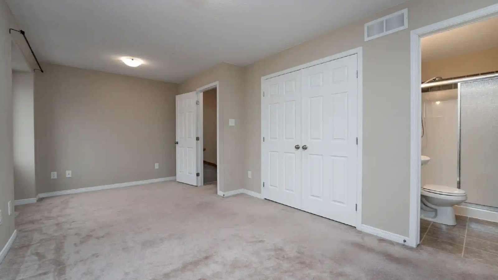 231 Kennevale Drive - 1 property image