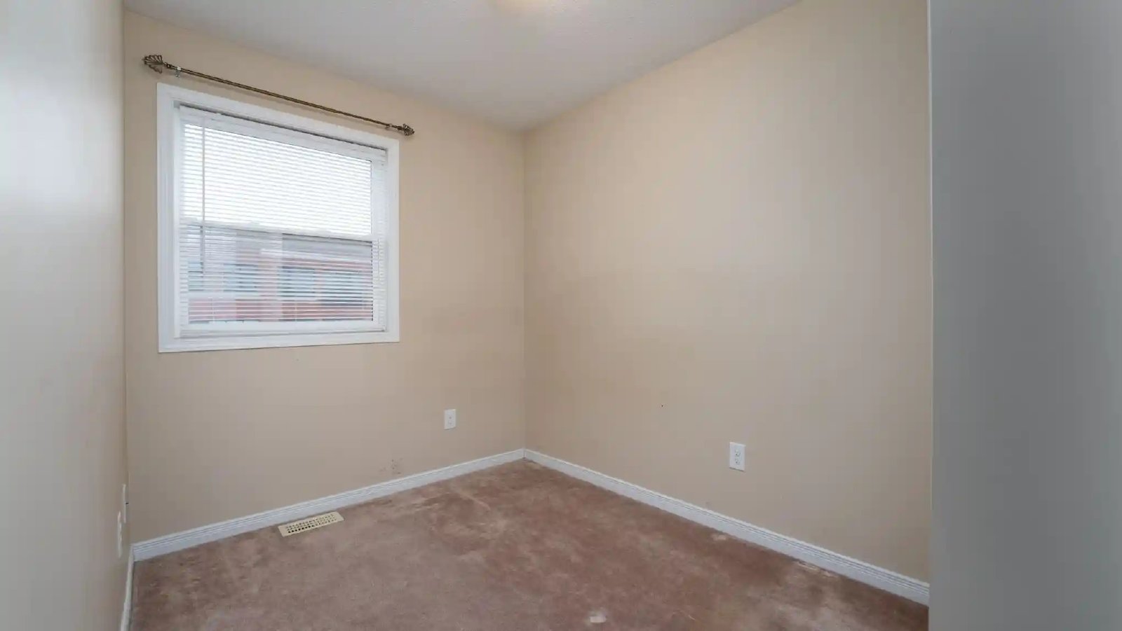 231 Kennevale Drive - 1 property image