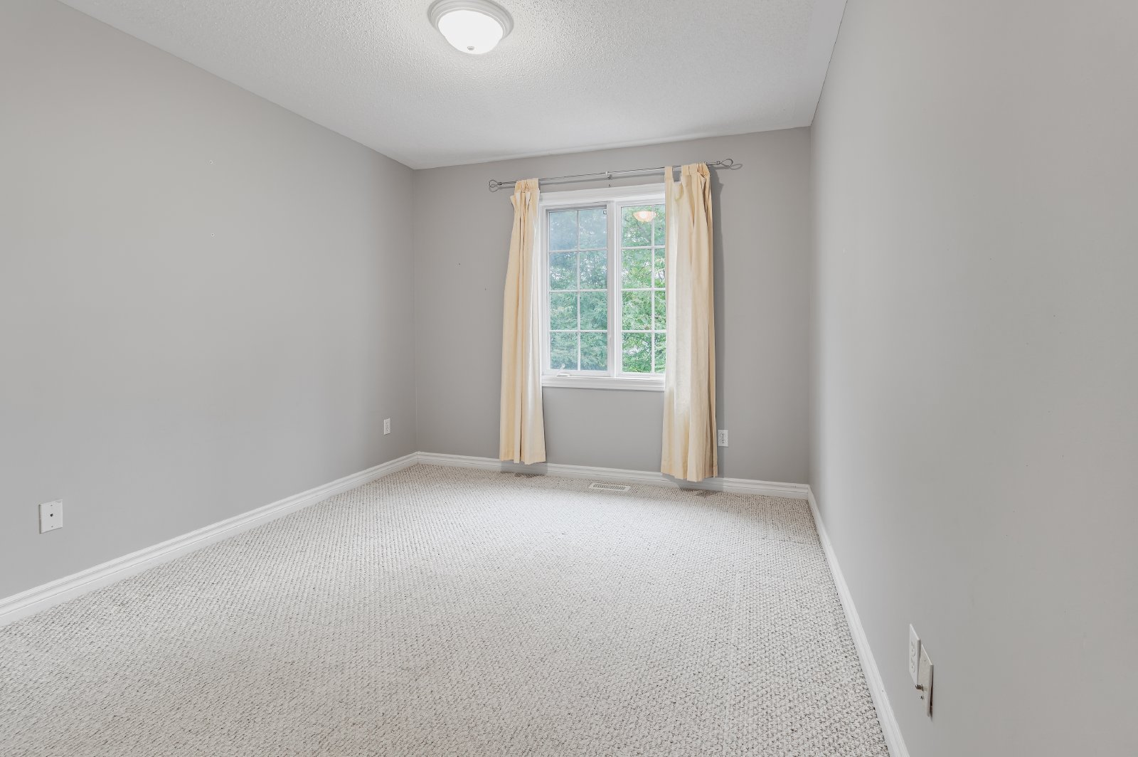 237 Deerfox - Unit 1 property image