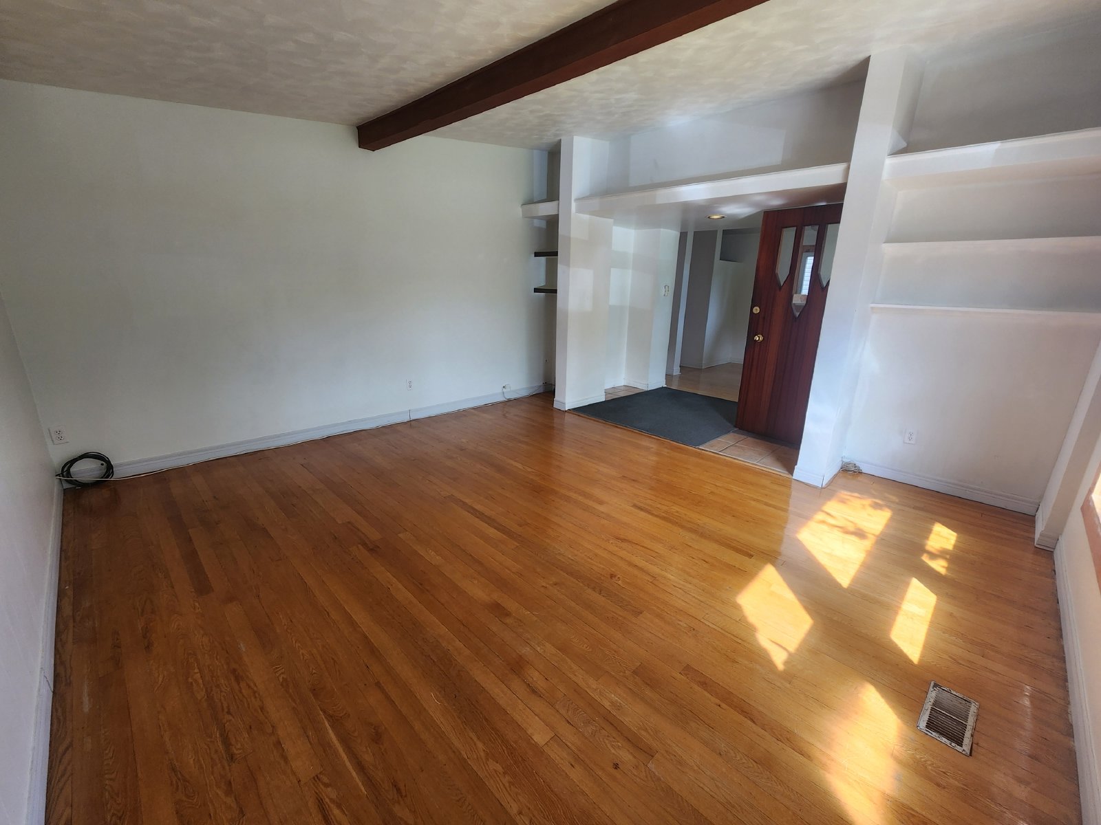 844 Norton Avenue - 1 property image